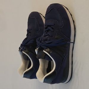 Women's New Balance Size 9 Navy Blue/Black